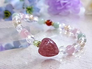 ♡真っ赤な苺と ガーネット♡ストロベリークォーツ ビルマ翡翠 ローズクォーツ ツートップ 可愛い 天然石ブレスレット パワーストーン G4