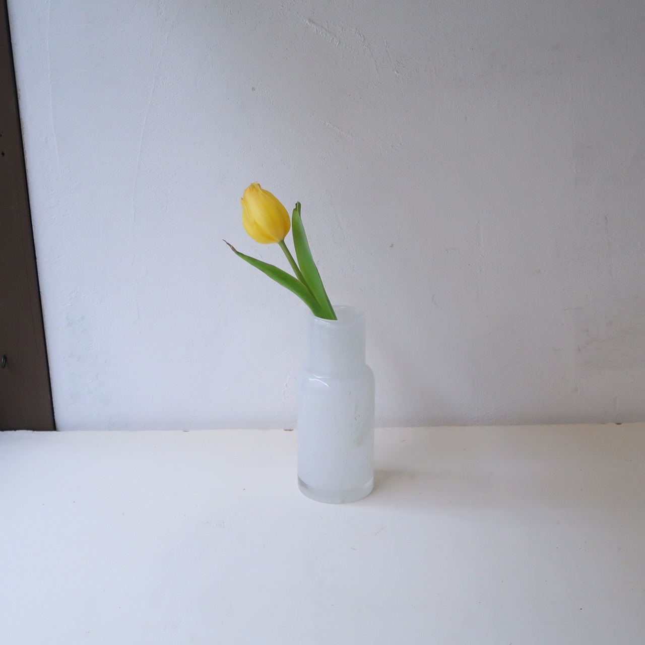 みぞれのような花瓶