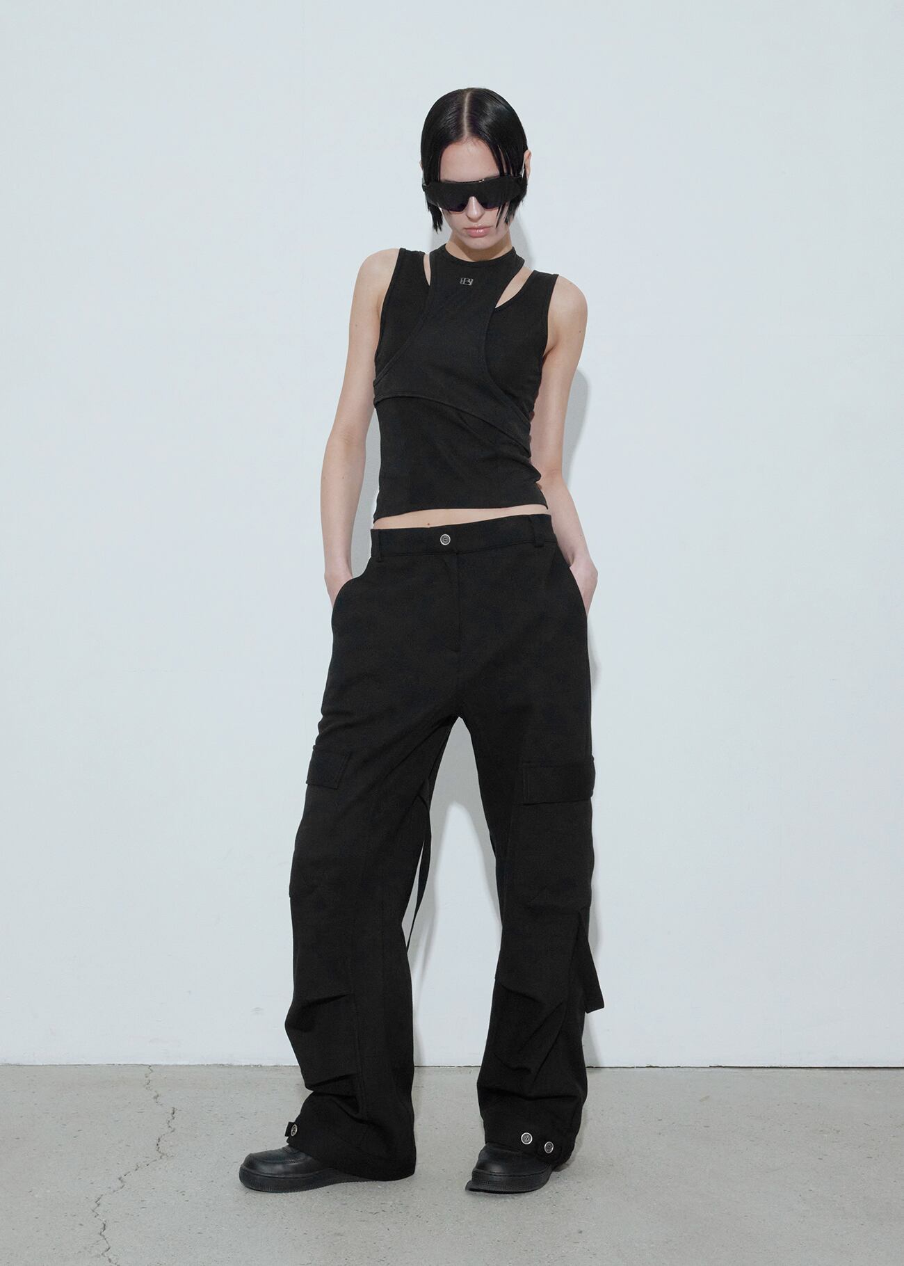 BOHEMIAN SEOUL] STRAP CARGO SWEATPANTS, BLACK 正規品 韓国ブランド