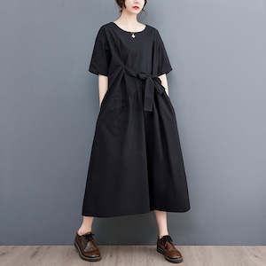 BLACK BOAT NECK HALF SLEEVES A-LINE MIDI DRESS 1color M-13249