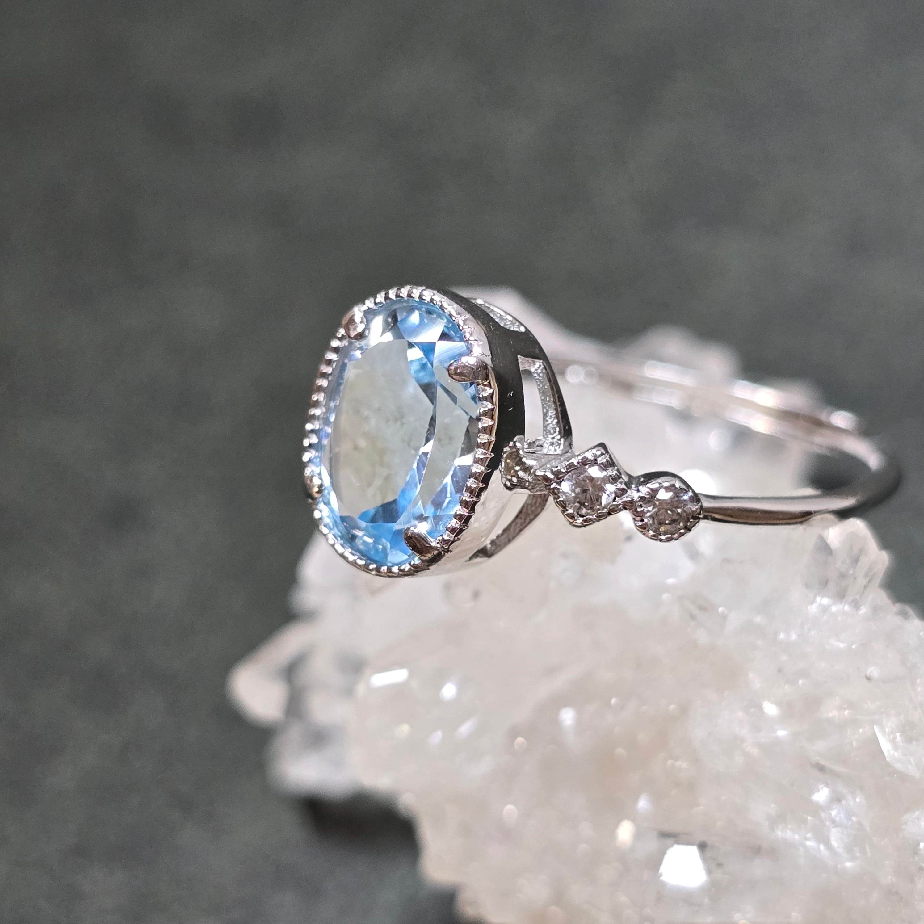 ブルートパーズ リング ブルートパーズ 指輪 キラキラ | Momi