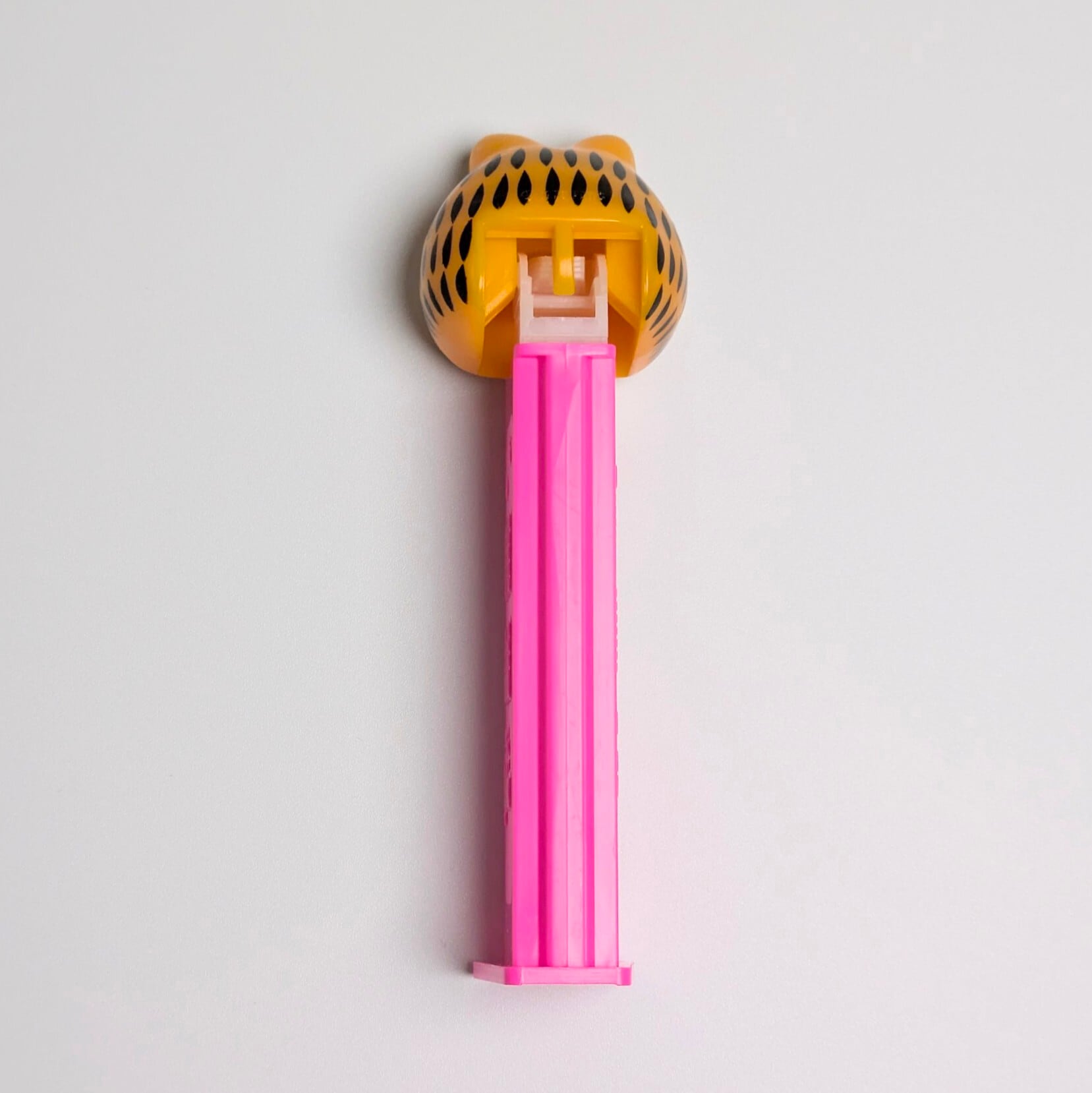 ☆ VINTAGE 90' ☆【 Garfield / ガーフィールド ) 】PEZ / ペッツ 『 ガーフィールド / ネオンピンクステム 』Made in SLOVENIA 〚アメリカン雑貨 アメトイ〛