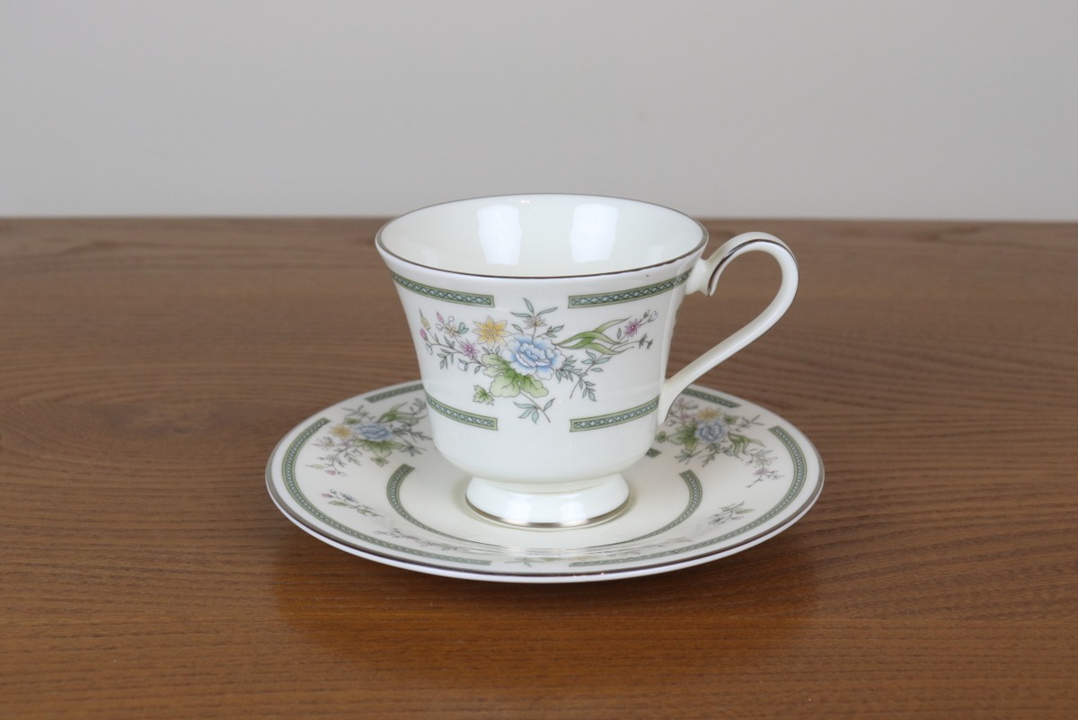 ロイヤルドルトン ロマンスコレクション デュオ カップ ROYAL DOULTON 