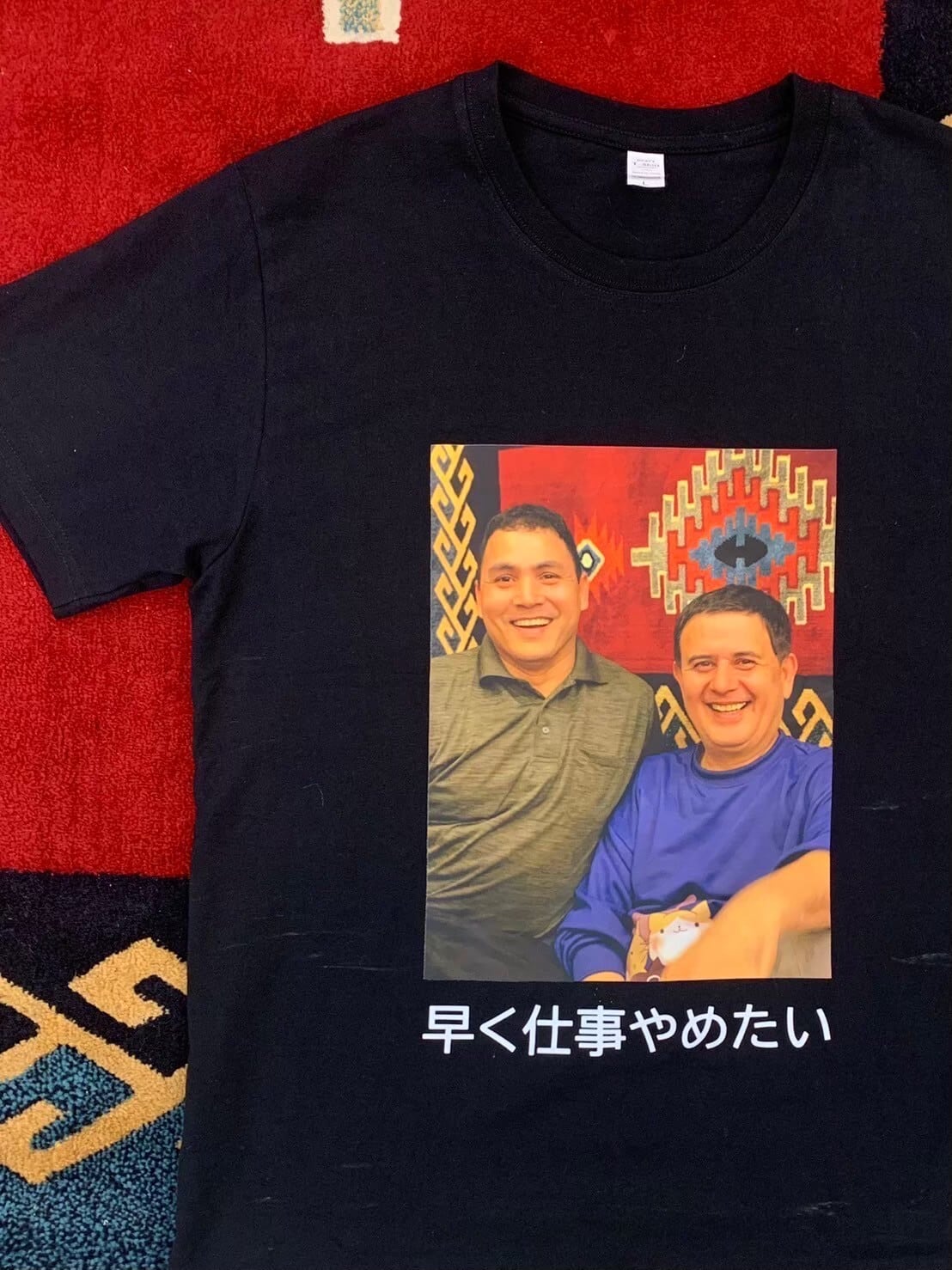 早く仕事辞めたい」Tシャツ | zakurotokyo