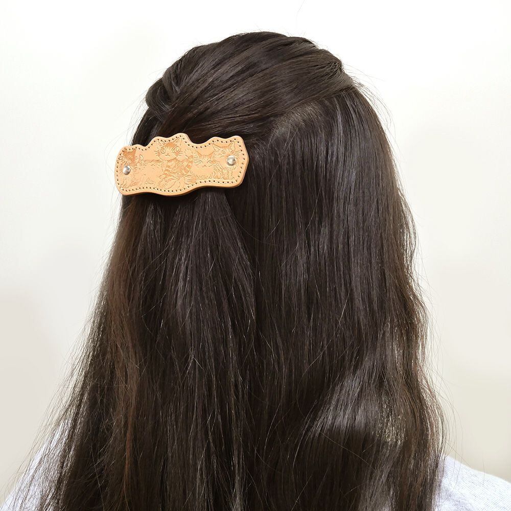 Wccバレッタ 北欧 わちふぃーるど 猫ダヤン 猫雑貨 ヘアアクセサリー 牛革 日本製 チョークアートと猫のダヤン取扱店 ぎんのいす