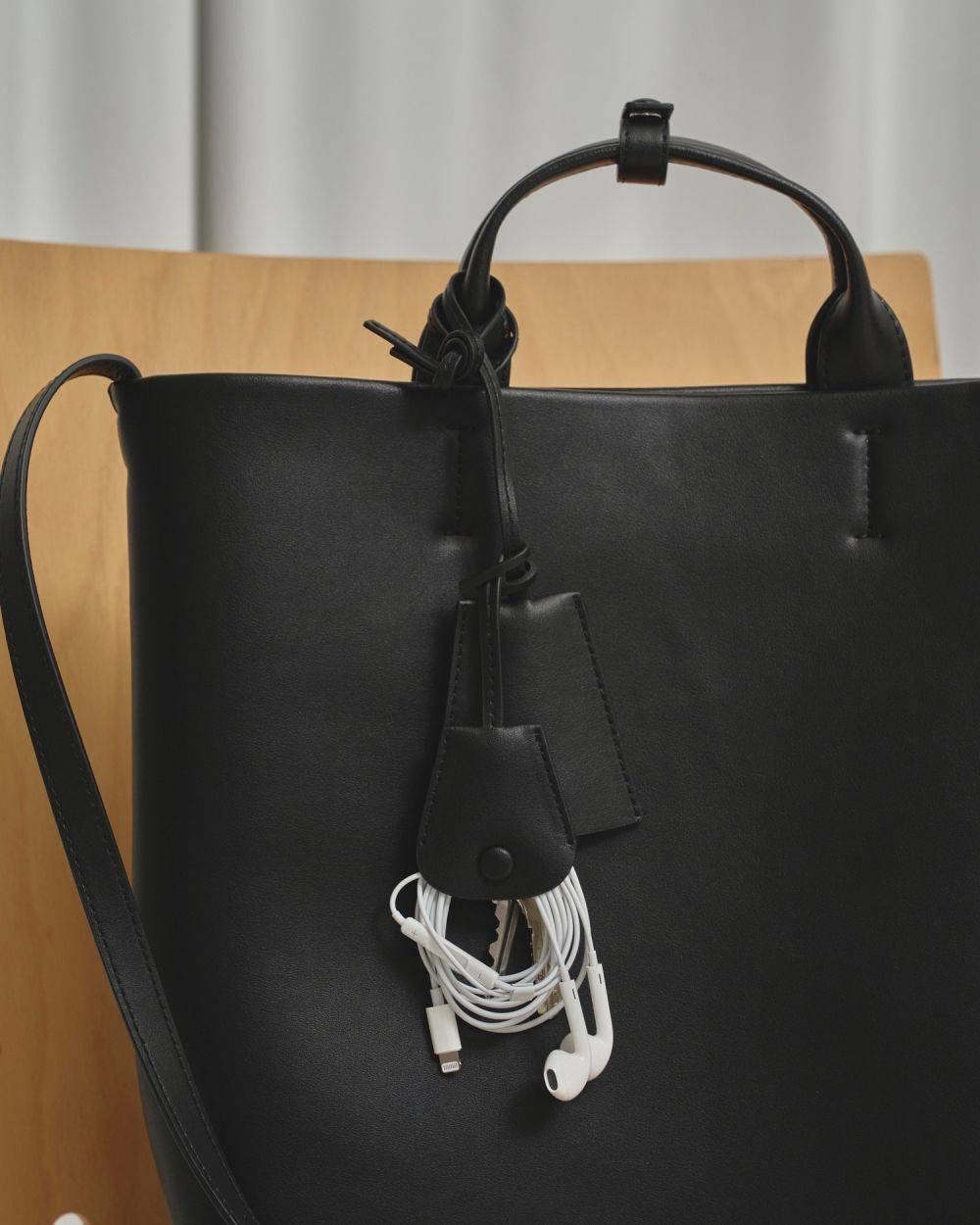 TODAYFUL トゥデイフル Useful Leather Bag (L) 12621041 BLK | ANERCA