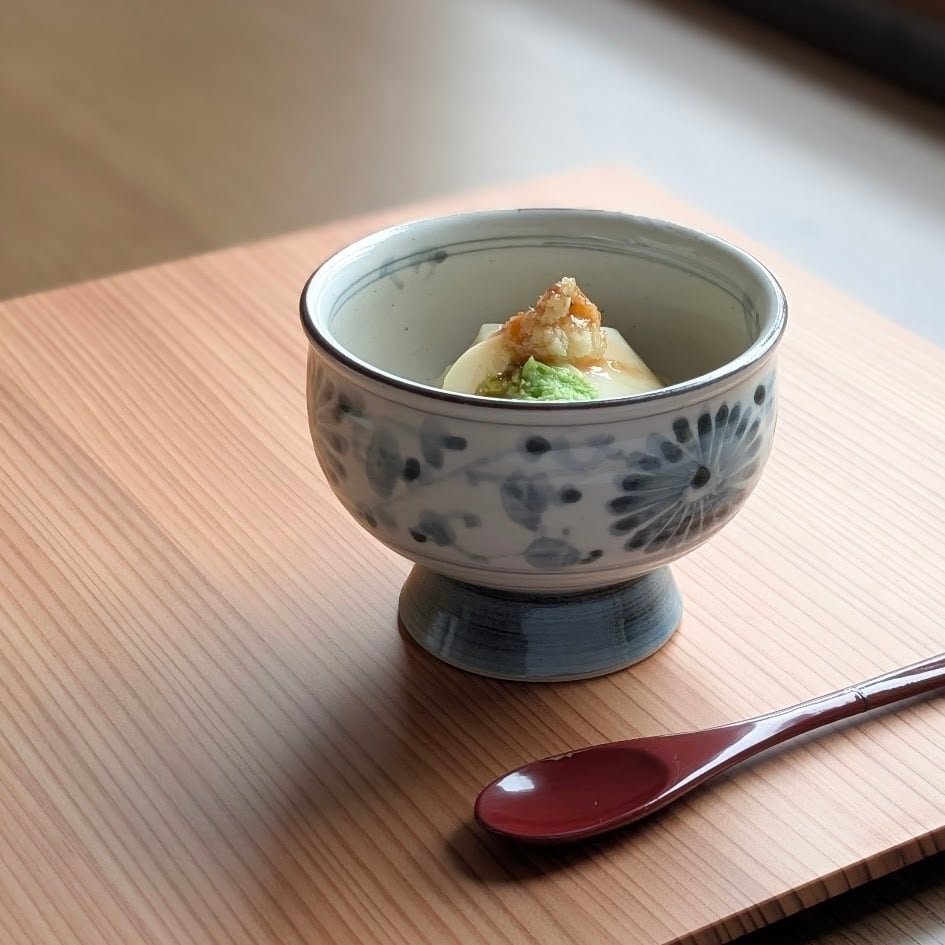 在庫限り】廻り菊高台小鉢【伊万里焼】 | 和食器のすべて