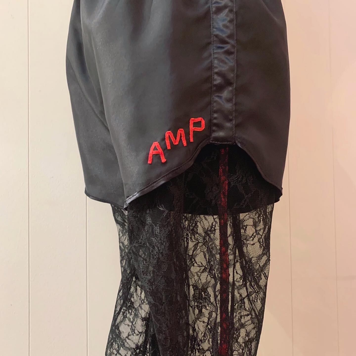 original : heads or tails brother pants BK/RD