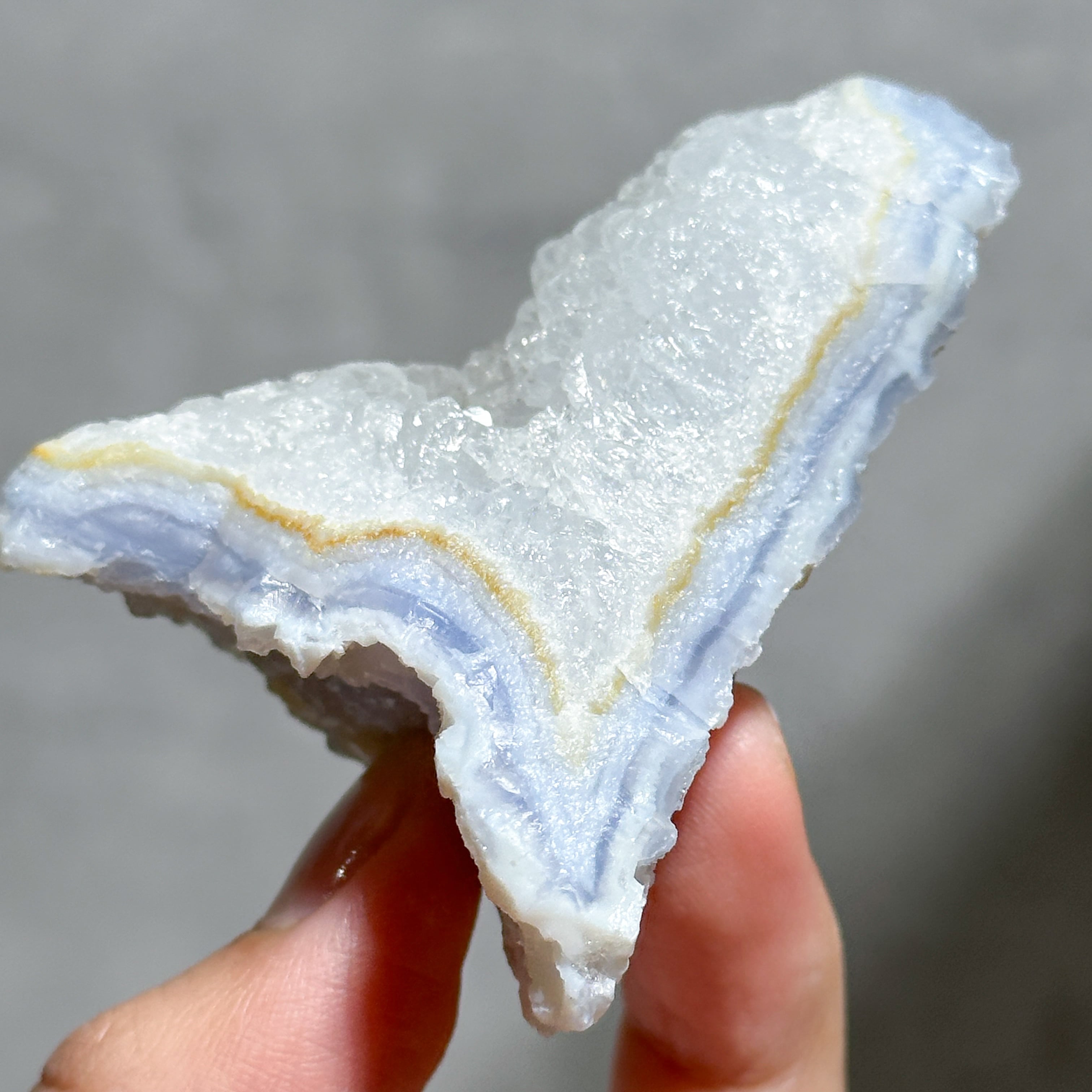 ブルーカルセドニー 原石84◇ Blue Chalcedony ◇天然石・鉱物