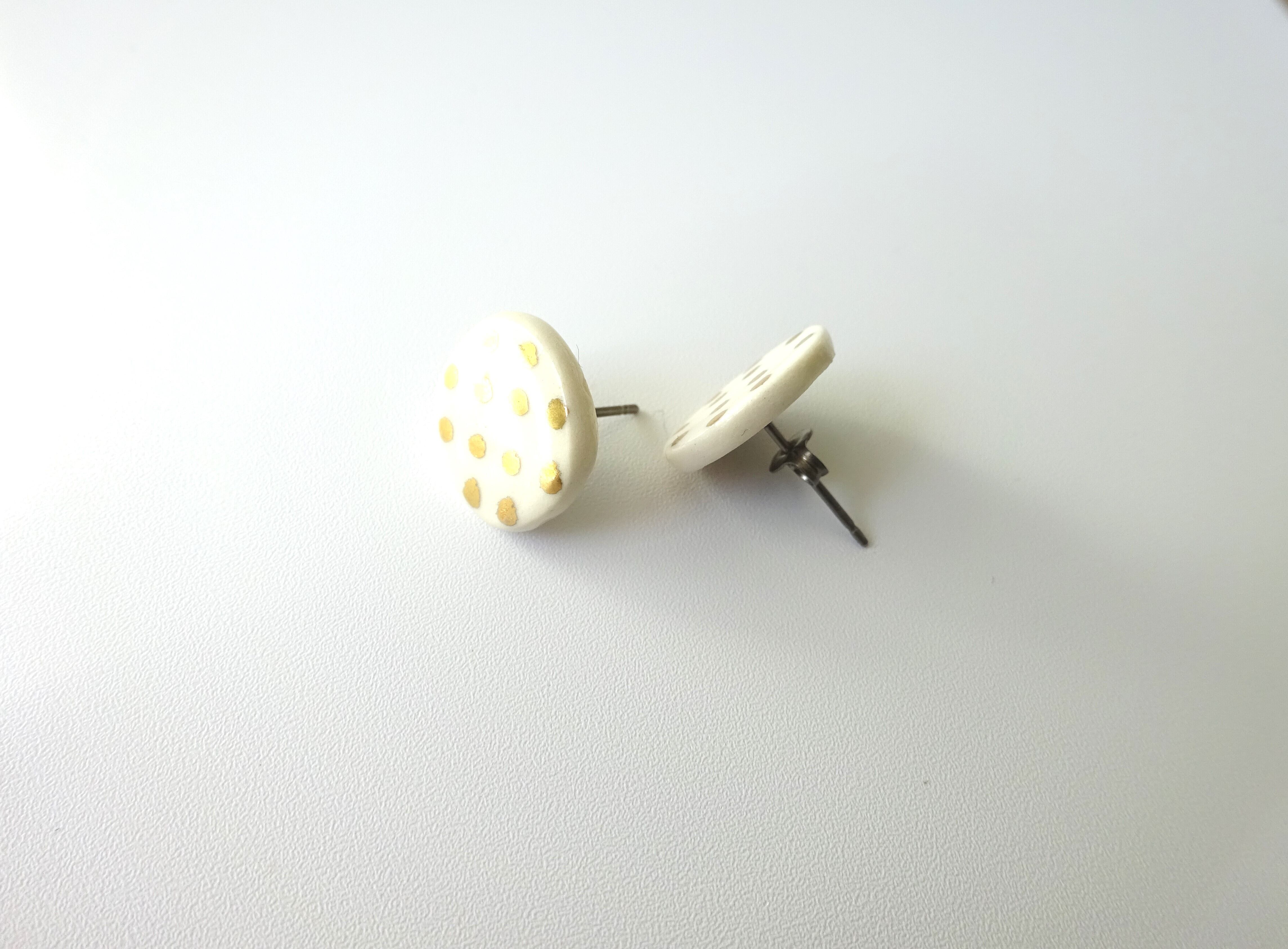 金彩dot round pierce／earring（白）