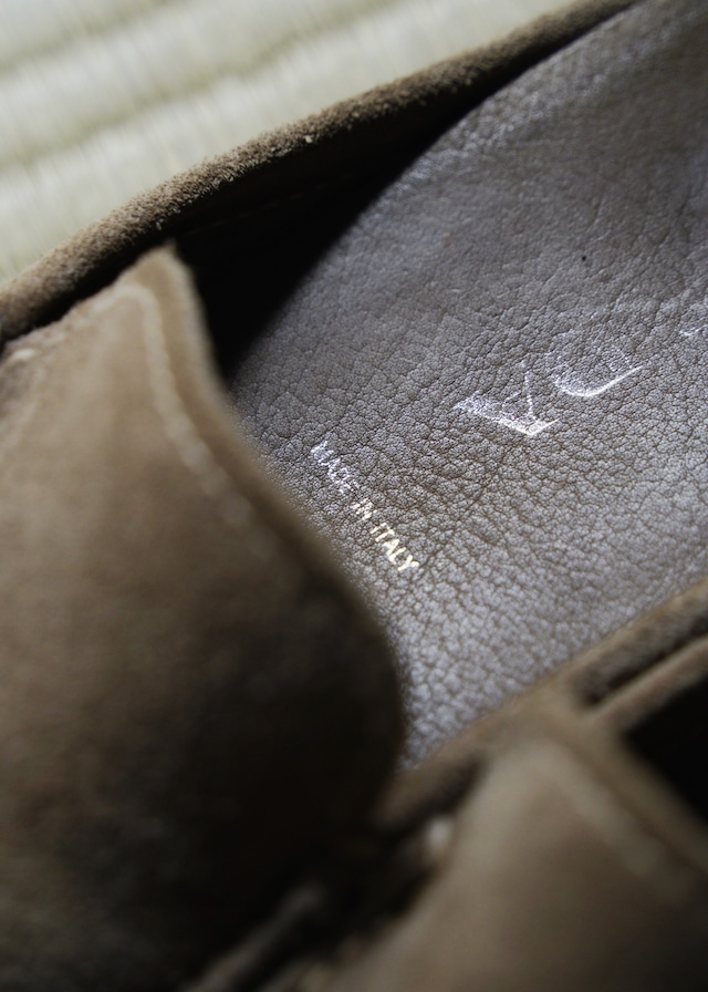 00’s PRADA suede square toe mules