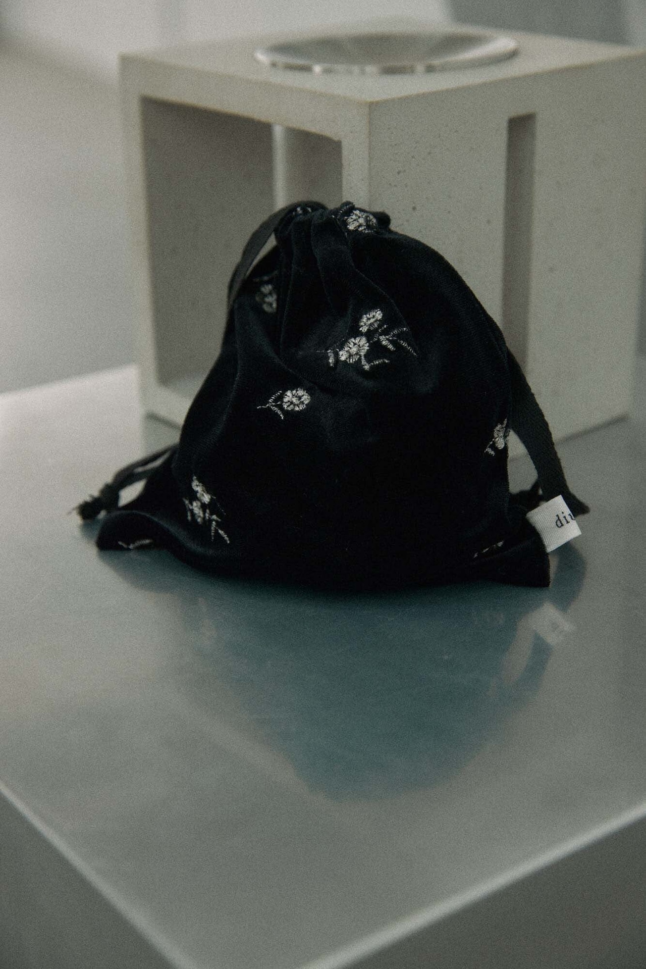 DU260734 Embroidery Pouch 【novelty】