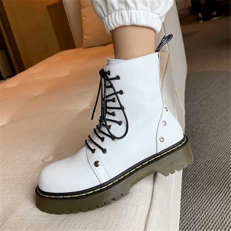 【新作】【送料無料】 女性のハイヒールのブーツは、厚底のレースアップハイヒールのブーツ黒と白のショートブーツ冬のブーツを増やします ホワイト ブラック 靴 シューズ ウィンター 冬物 10b311891973806