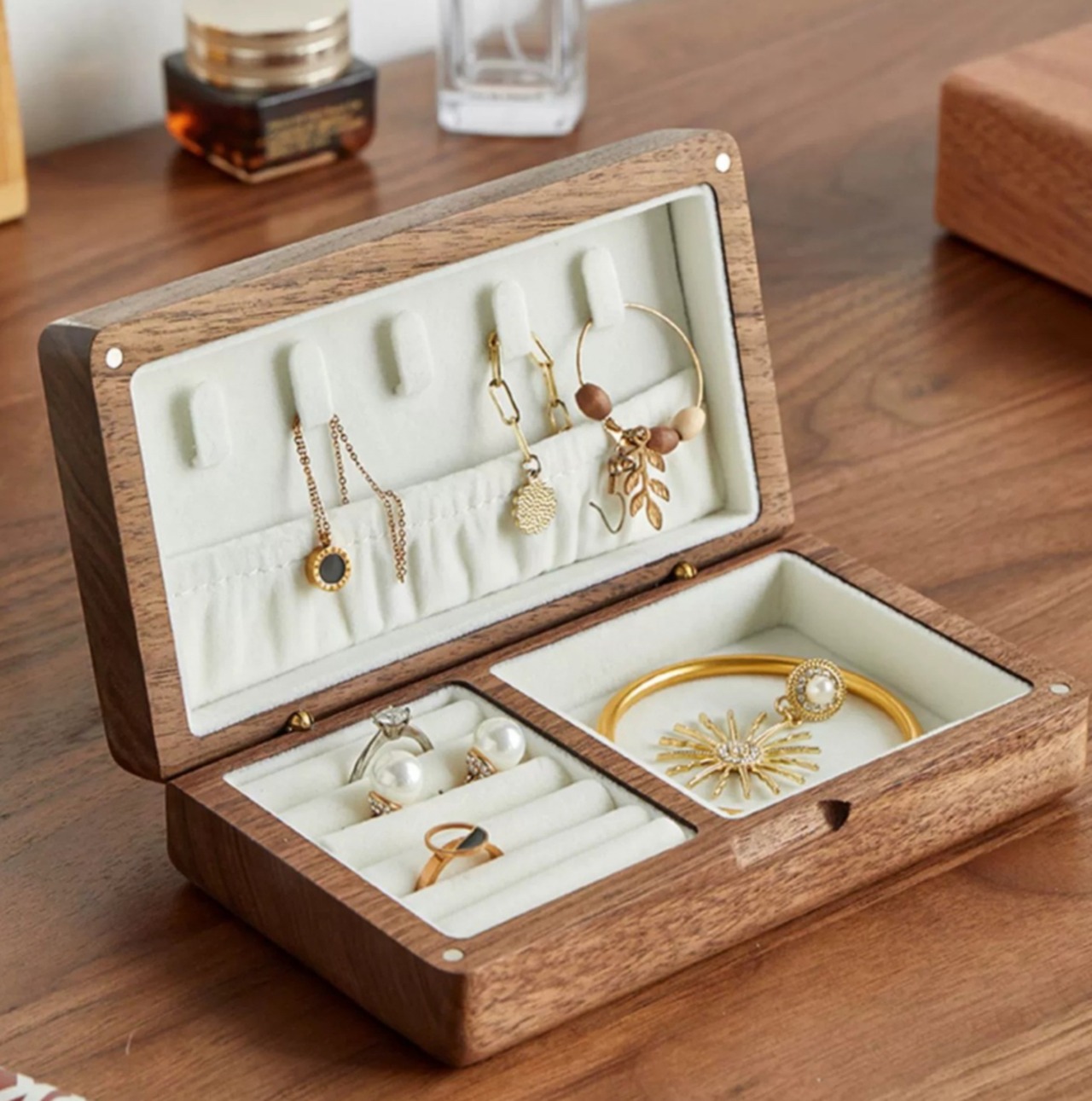 木製ジュエリーボックス ウォールナット｜リング・ピアス・ネックレス収納 プレゼントにも