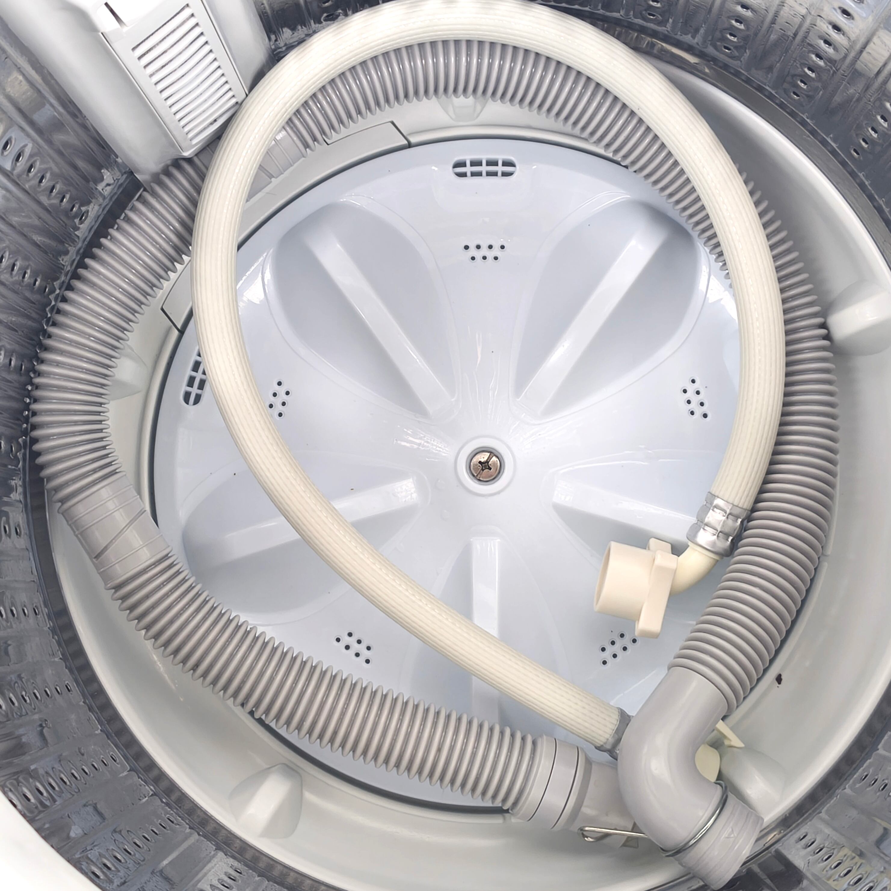 ヤマダセレクト・全自動電気洗濯機・RORO・YWM-T55LW・2024年製・5.5kg