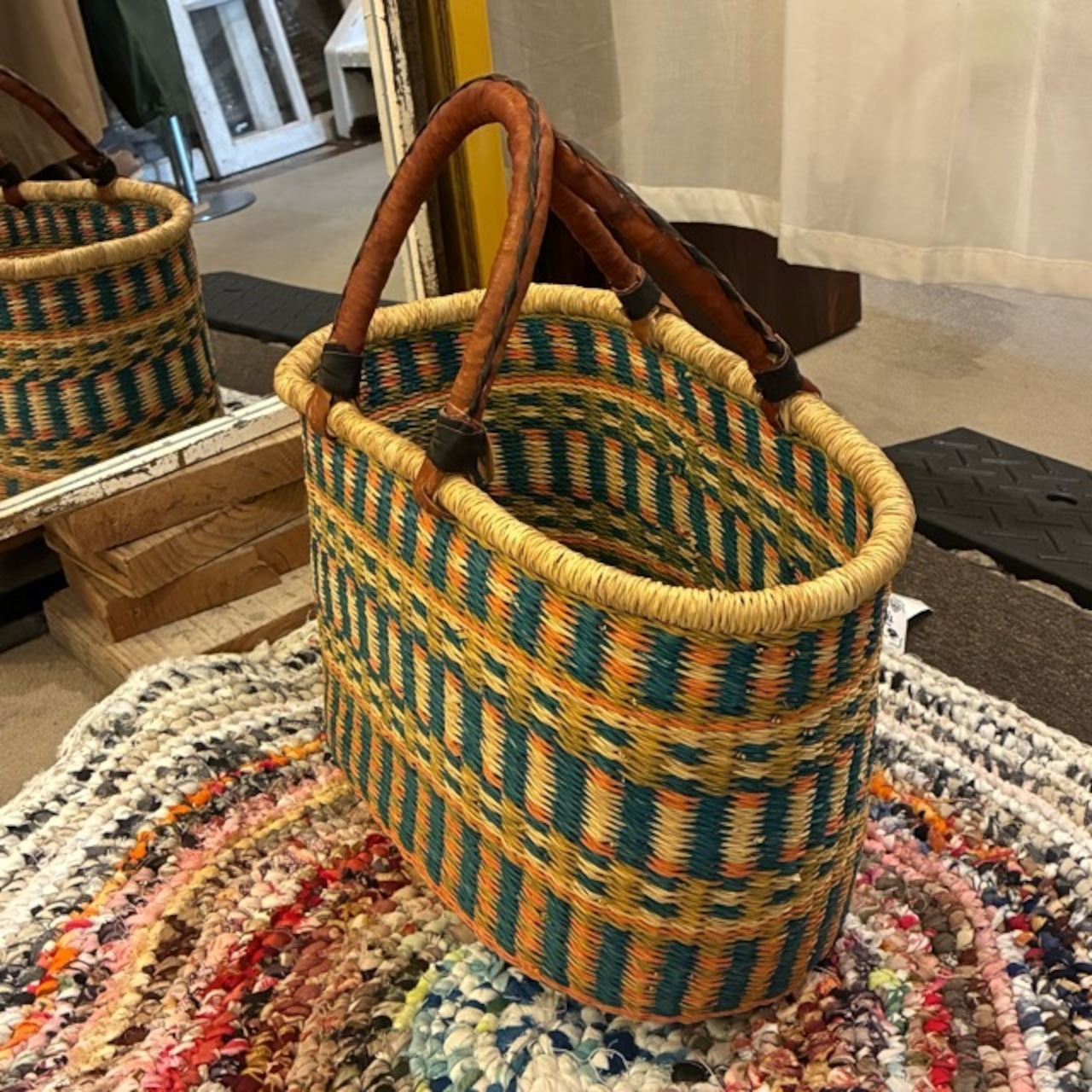 Burkina Faso Bolga Basket Oval　ブルキナファソ　ボルガバスケット　オーバル　アフリカ　カゴ　籠　ワンハンドル　インテリア収納　1点もの　グルスィバスケット　ブルキナバスケット