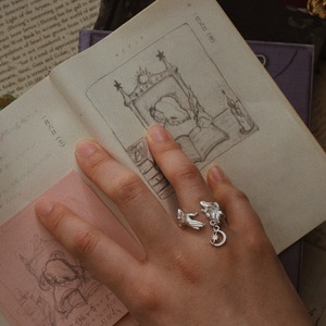 White lily silver ring