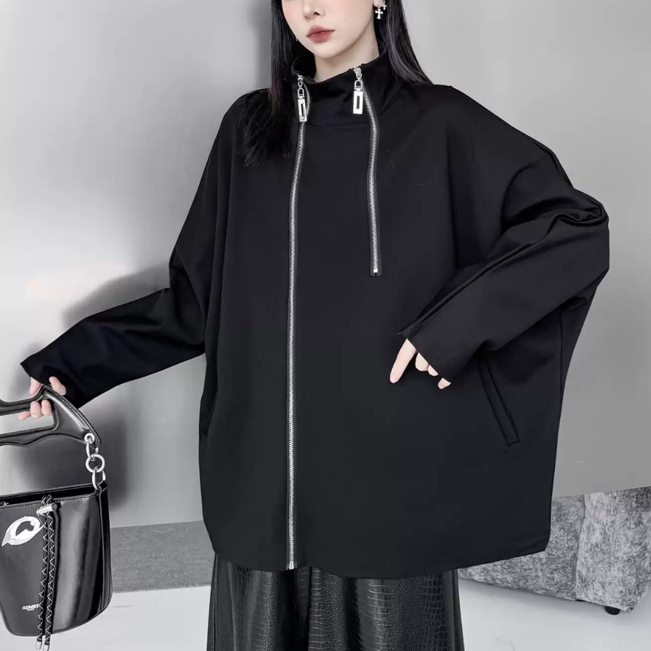 Zip-up sweatshirt (ME480)