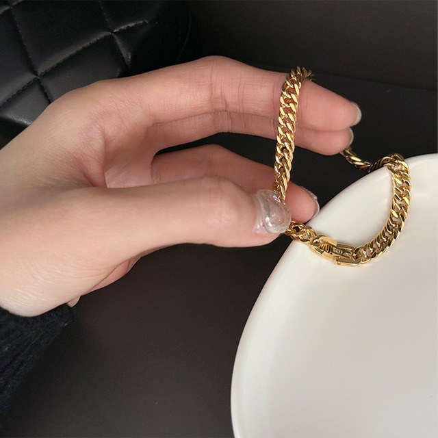 Minimal chain bracelet A00100