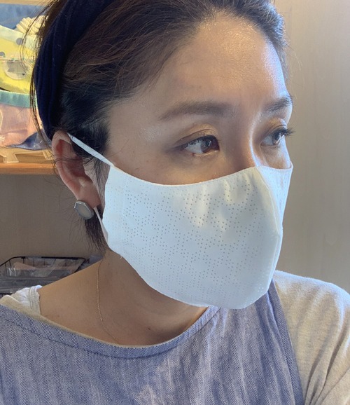 【即納】大人用　透かしレース3Dマスク　白　ダブルガーゼ　　男女兼用　