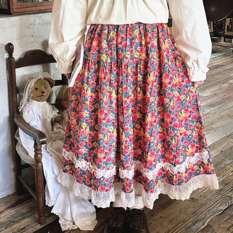 フォレスト裾レース花柄プリントスカート W1438