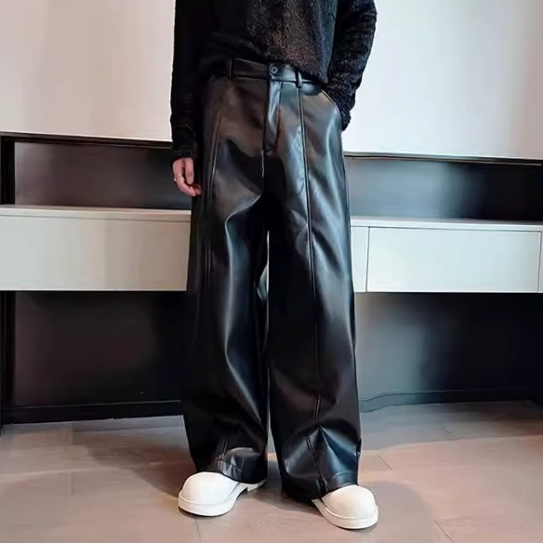 センターシーム PUレザーワイドカーブパンツ D12234