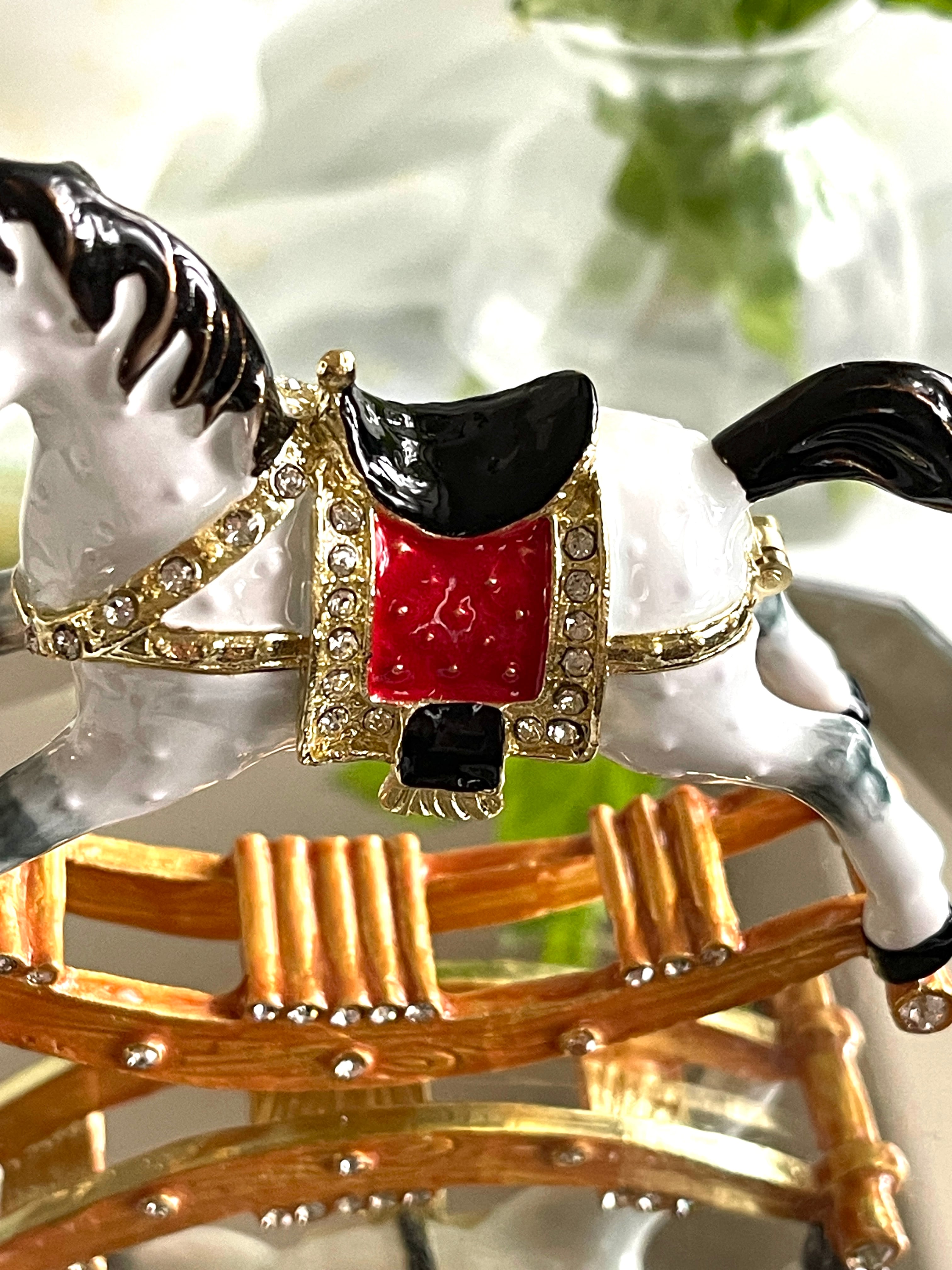 ◇2026年干支◇ロッキングホース◇ネックレス付きエナメルBOX