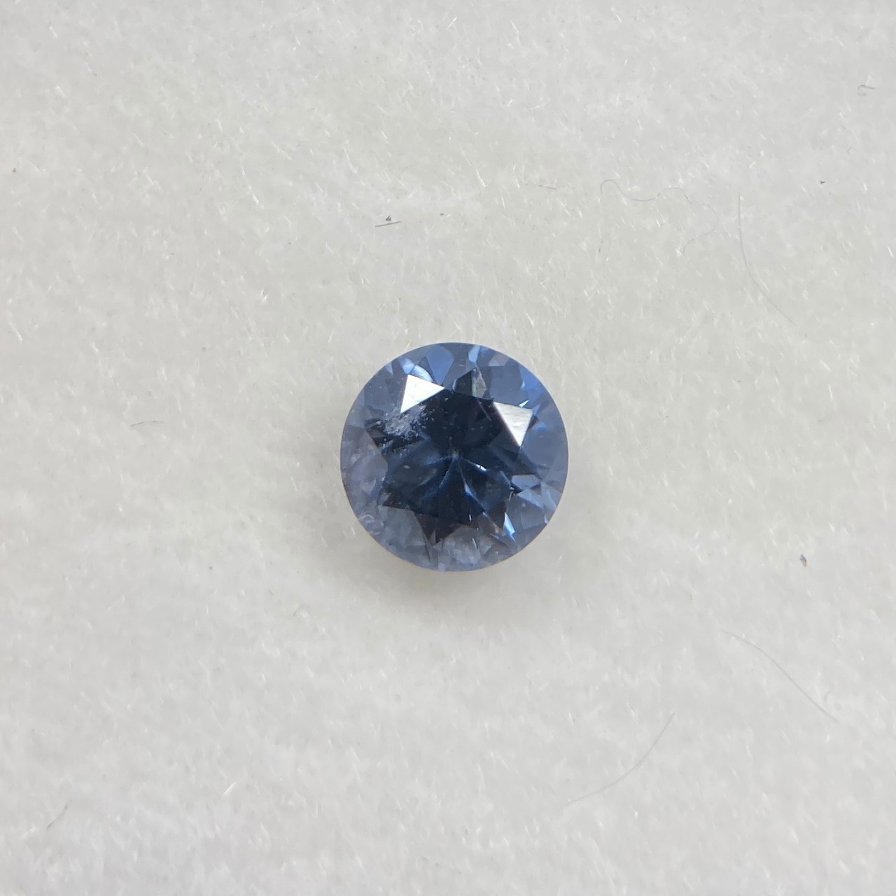丸いスピネル 訳あってお買い得 約4.4mm*3.1mm r-0344