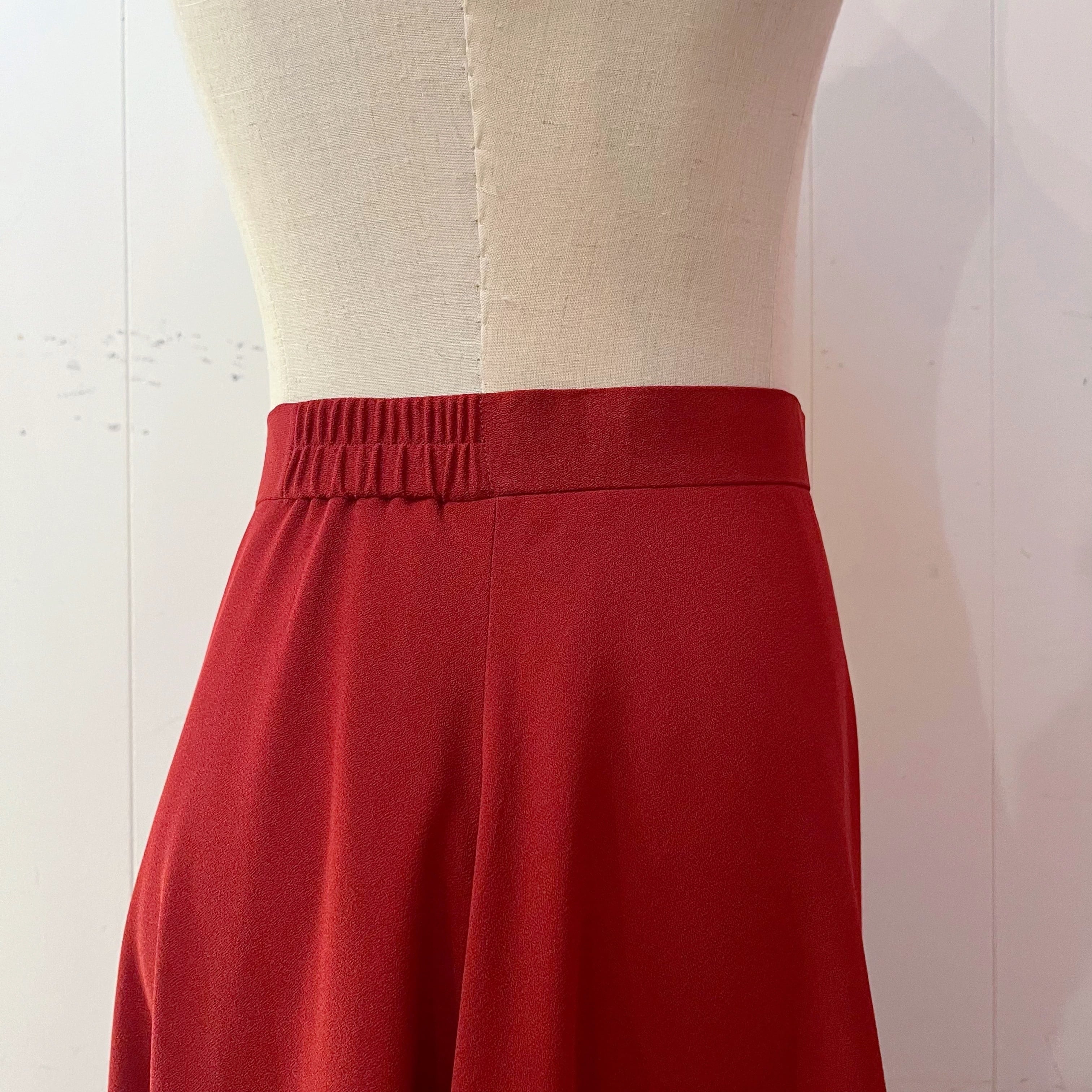 red seams flare skirt