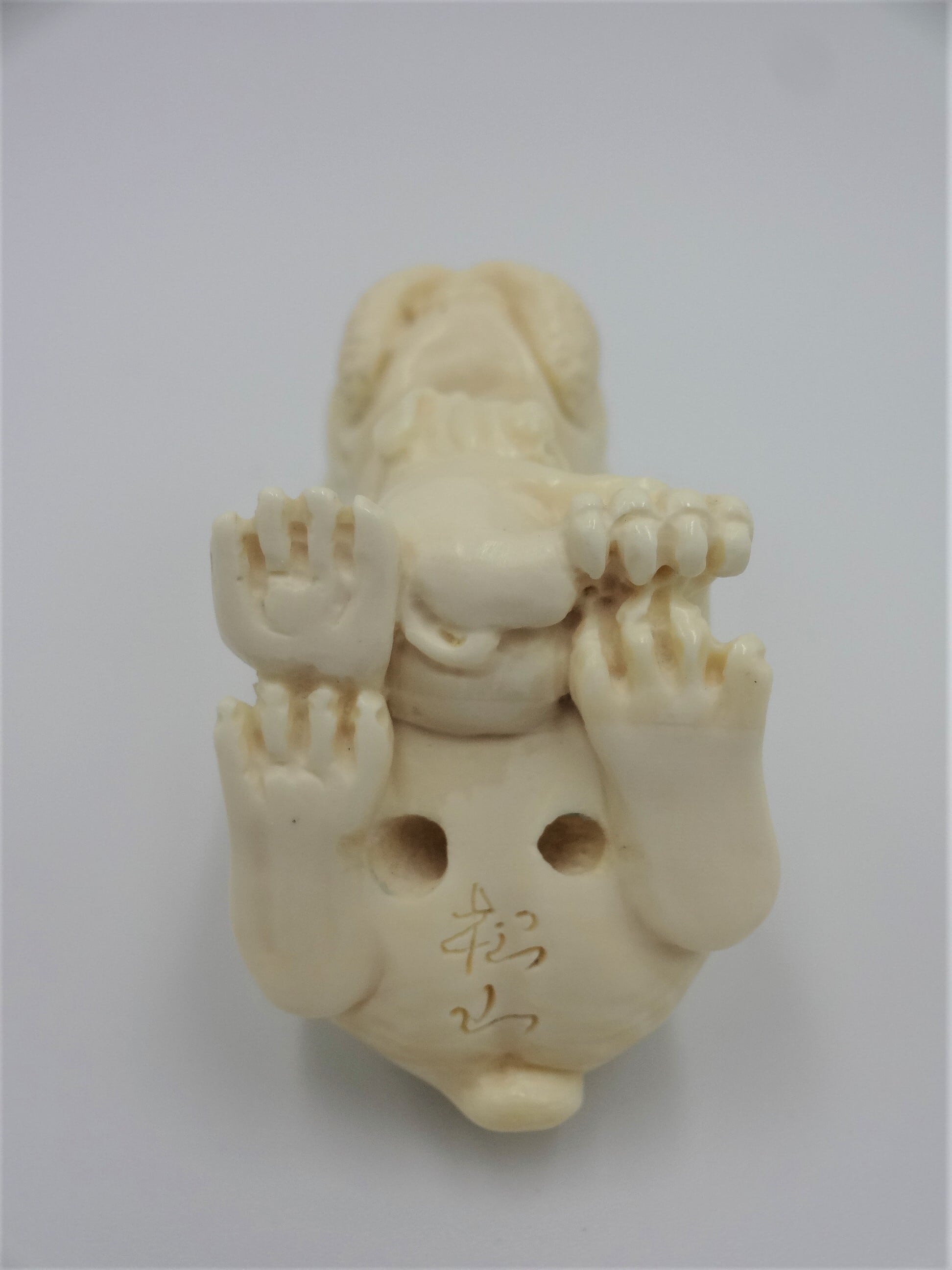 根付 マンモス牙 ブルドッグ （ST-003） | 山田商店