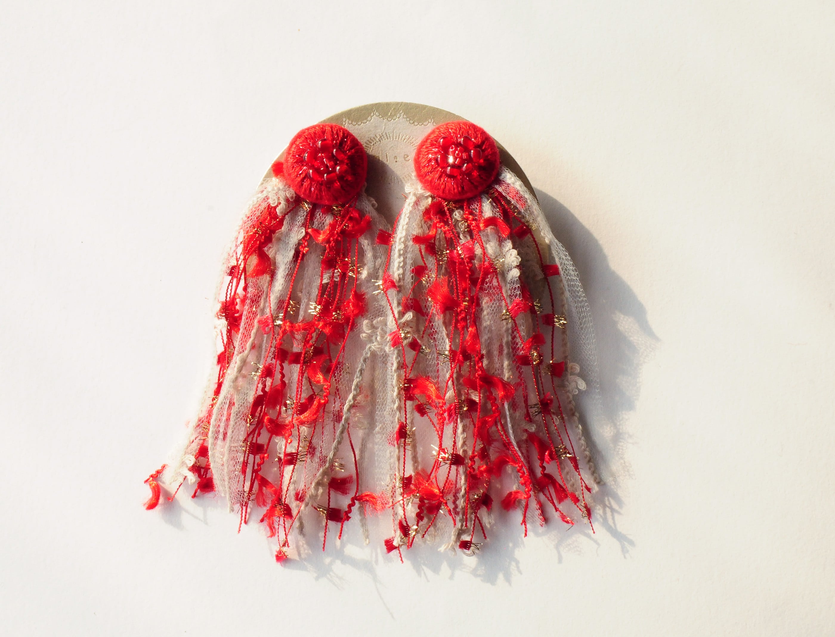 ＜Stella～願い事の星～＞『刺繍フリンジピアス/Strawberry Star』