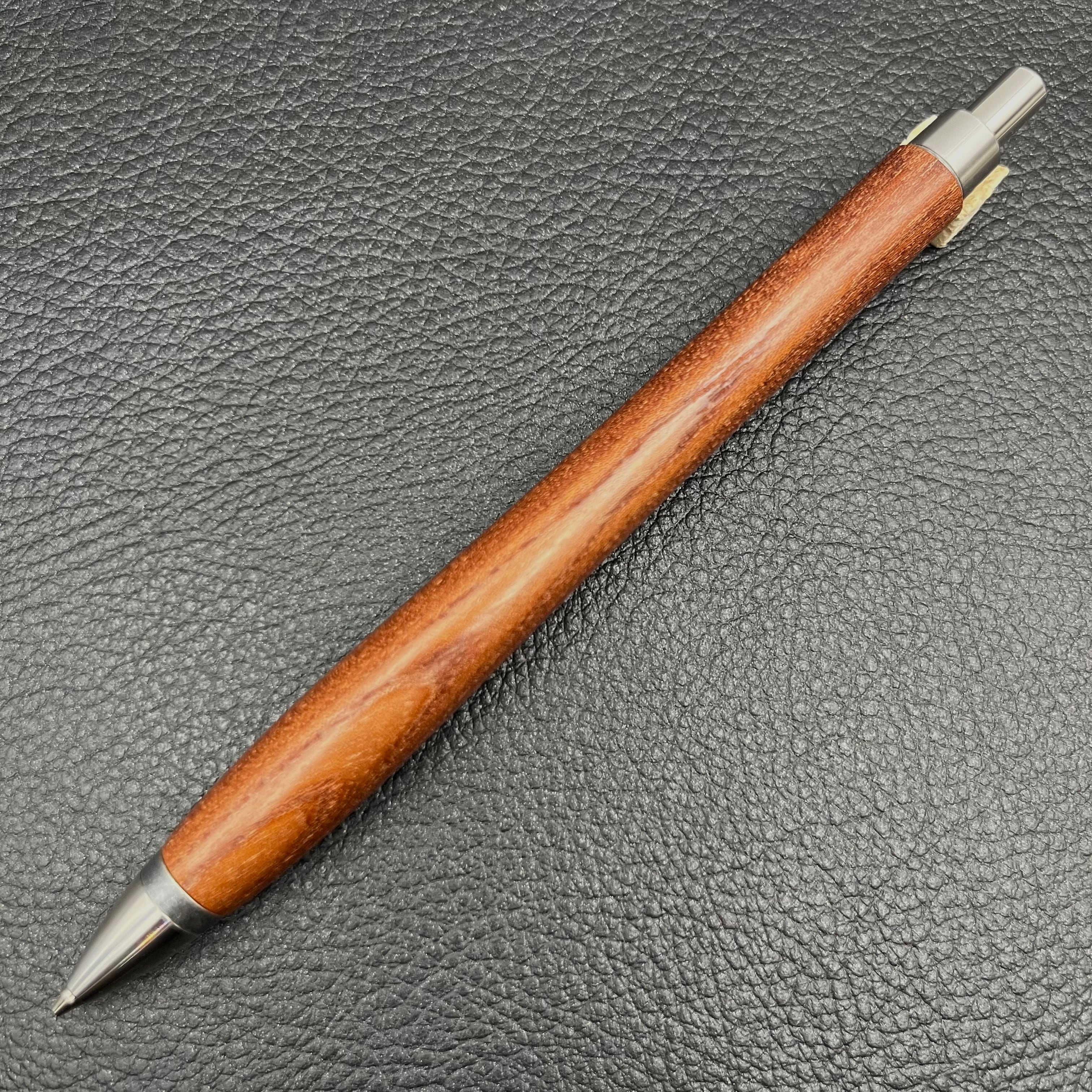 雷神欅 WoodpenCraft シャープペンシル 新品未使用】ウッドペンクラフト雷神欅超極上笹杢 シャープペンシル