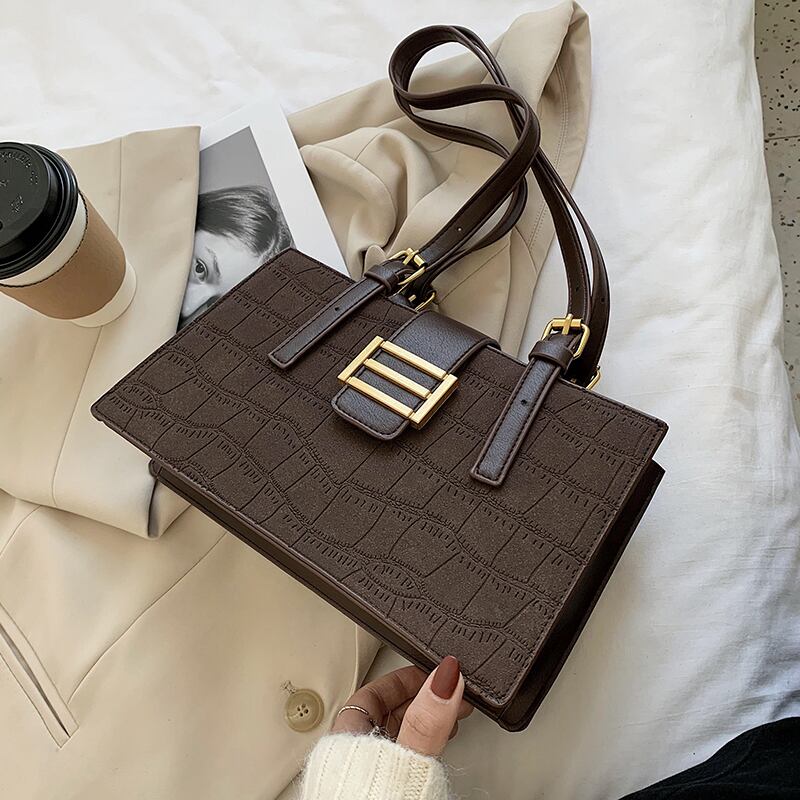 秋のレトロバッグハンドバッグ2020新しいトレンディなネットレッドファッションワンショルダーメッセンジャーバッグ女性ワイルドイン脇の下バッグ Tiancai_Wing_Bag3485607240