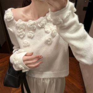 ニット トップス ワンショルダーニット フラワーニット ワンショルダーフラワーニット ワンショルダー ワンショル 肩出し 長袖 花モチーフ フラワー 無地 レディース かわいい 大人可愛い おしゃれ ガーリー エレガント 主役級 存在感 キュート きれいめ 上品 お出かけ ショッピング 休日 通勤 通学 デート 女子会 イベント 旅行 体型カバー ゆったり スタイルUP デイリー 万能 普段使い フェミニン カジュアル レトロ スタイリッシュ 高見え 鮮度アップ