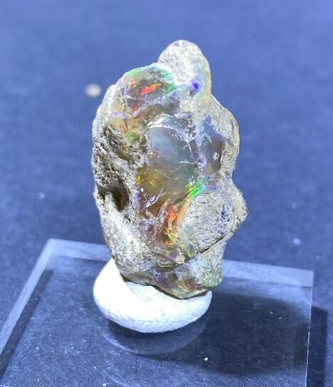 エッグオパール原石（エチオピア ウエロ地区 デランタ産）EO-019