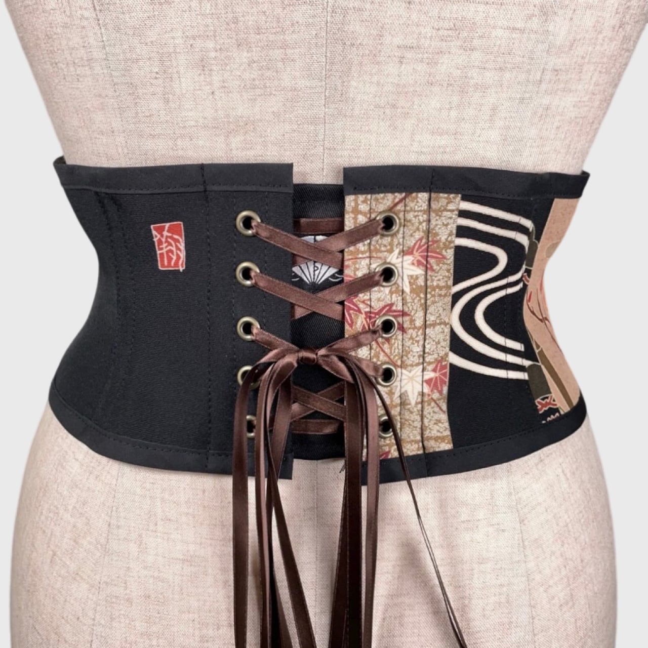 着物コルセット（椿・黒留袖より制作）Kimono Corset (Camellia 