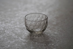 津田清和 23. 白瑠璃徳利