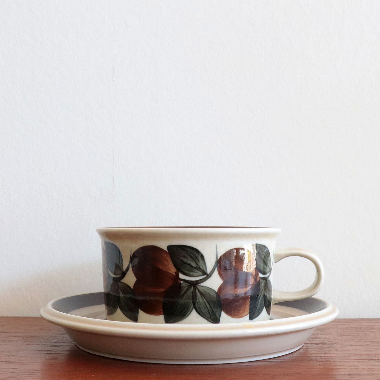 c8082】イヤープレート 1982年(箱付き)／Kalevala ［Arabia/Finland