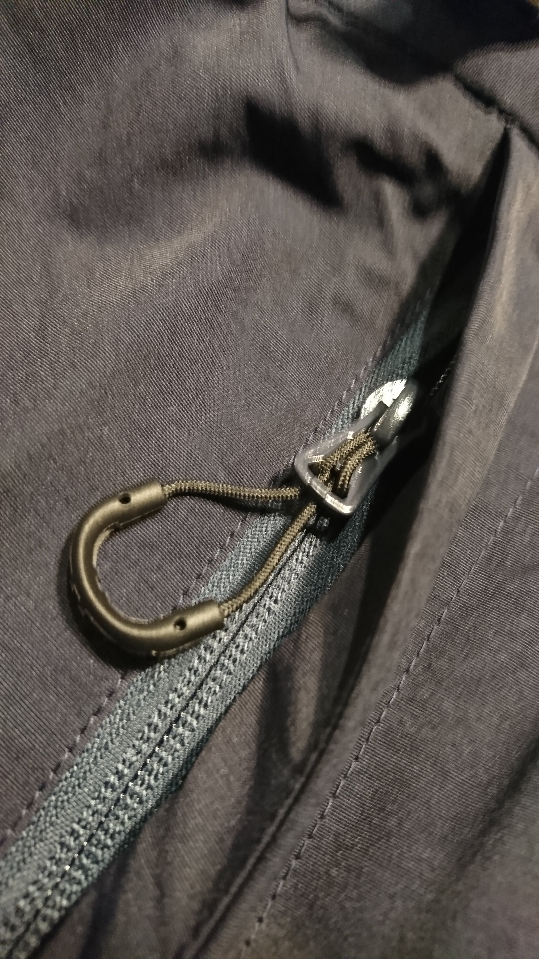 COMFY CMF OUTDOOR GARMENT 