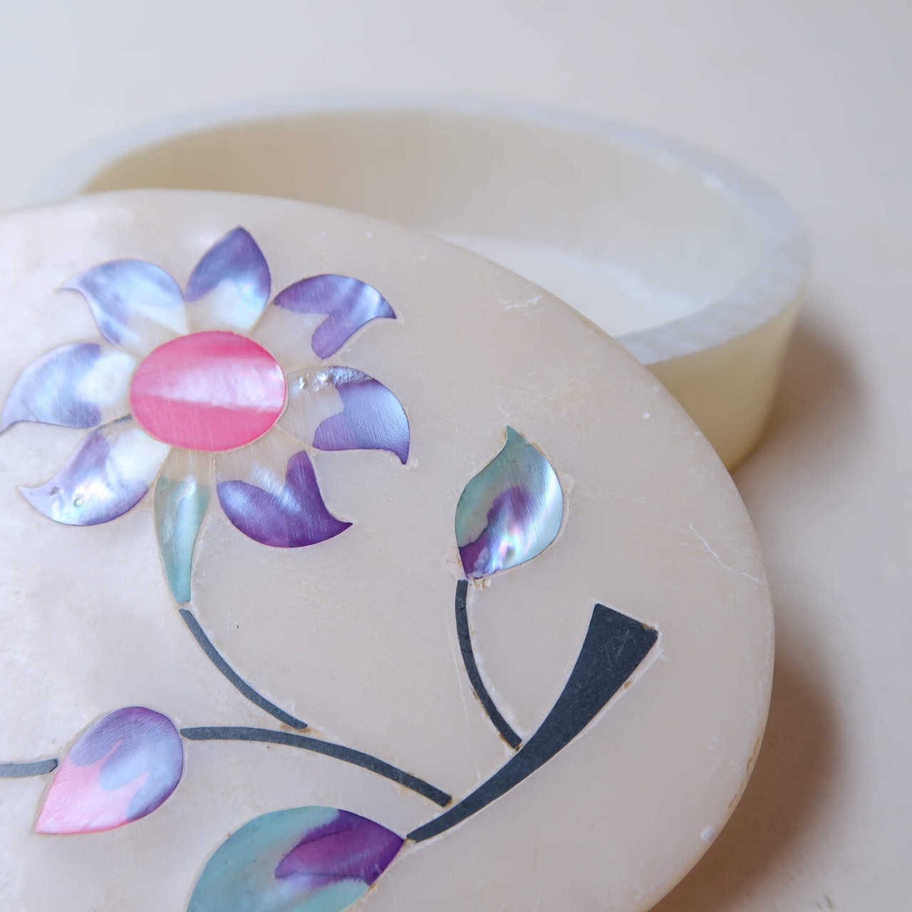 パープルのお花のケース2