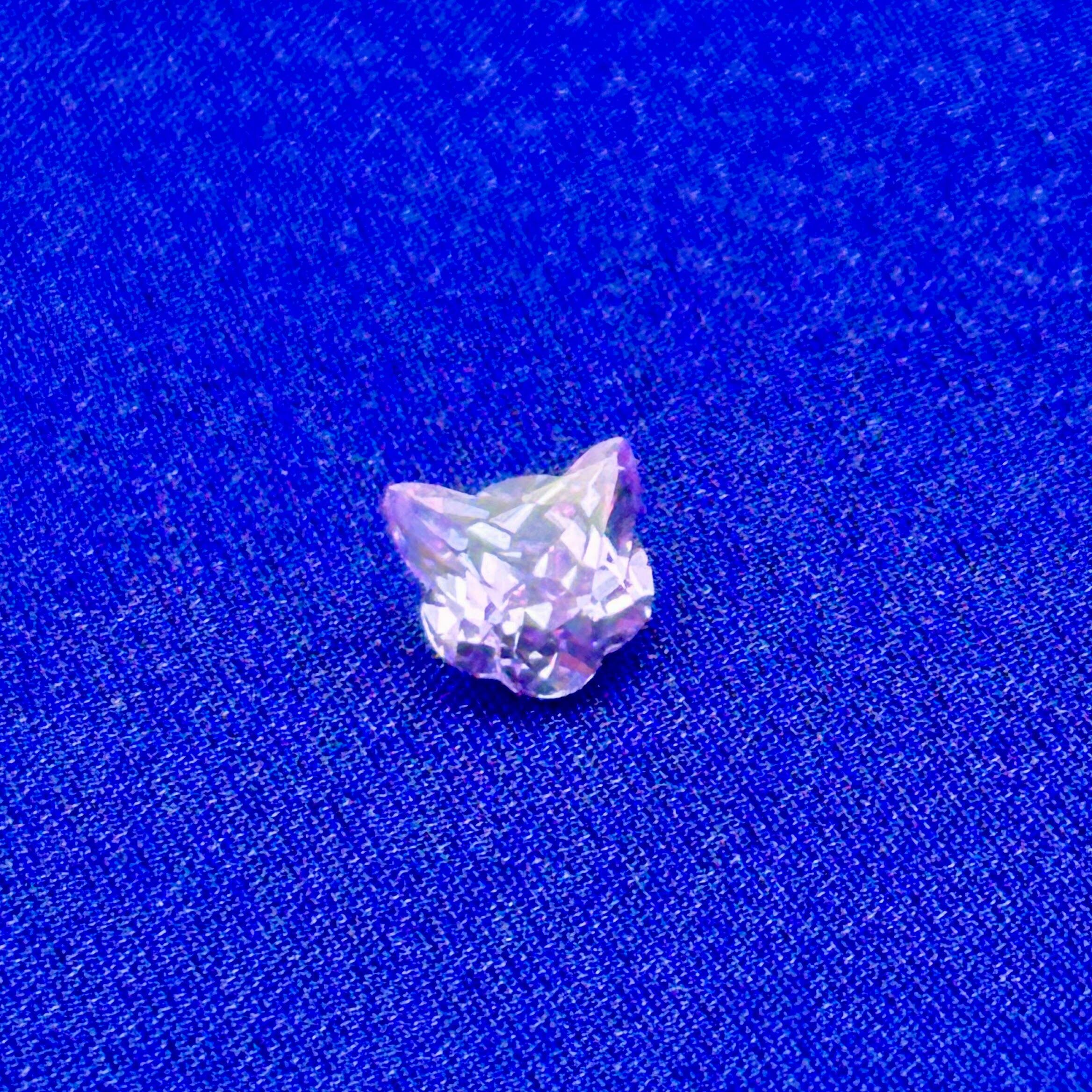 猫カットルース｜紫水晶のような輝き・猫ストーン | keytail 幸運の鍵