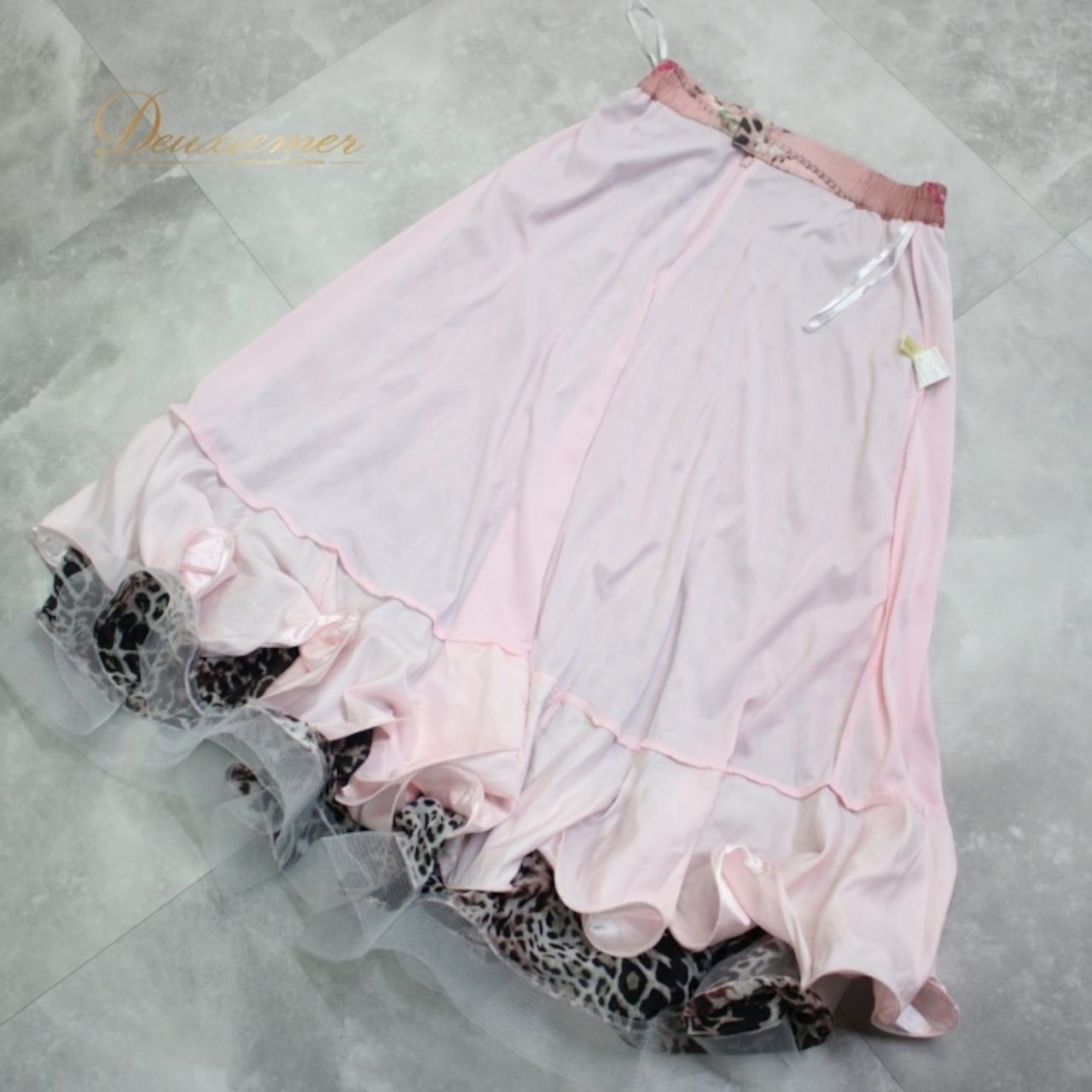 社交ダンス衣装 スカート レッスンウェア オールシーズン Leirena レイリーナ ピンク系 ブラック系 ホワイト系 ヒョウ柄 派手 社交ダンス スタンダード スカート フレアスカート おしゃれ キュート ダンスウェア 薄手 動きやすい エレガント 女性用 楽しいカラー パーティー バレエ 舞台衣装 ヒョウ柄デザイン 伸縮性 ポリエステル素材 柔らかい