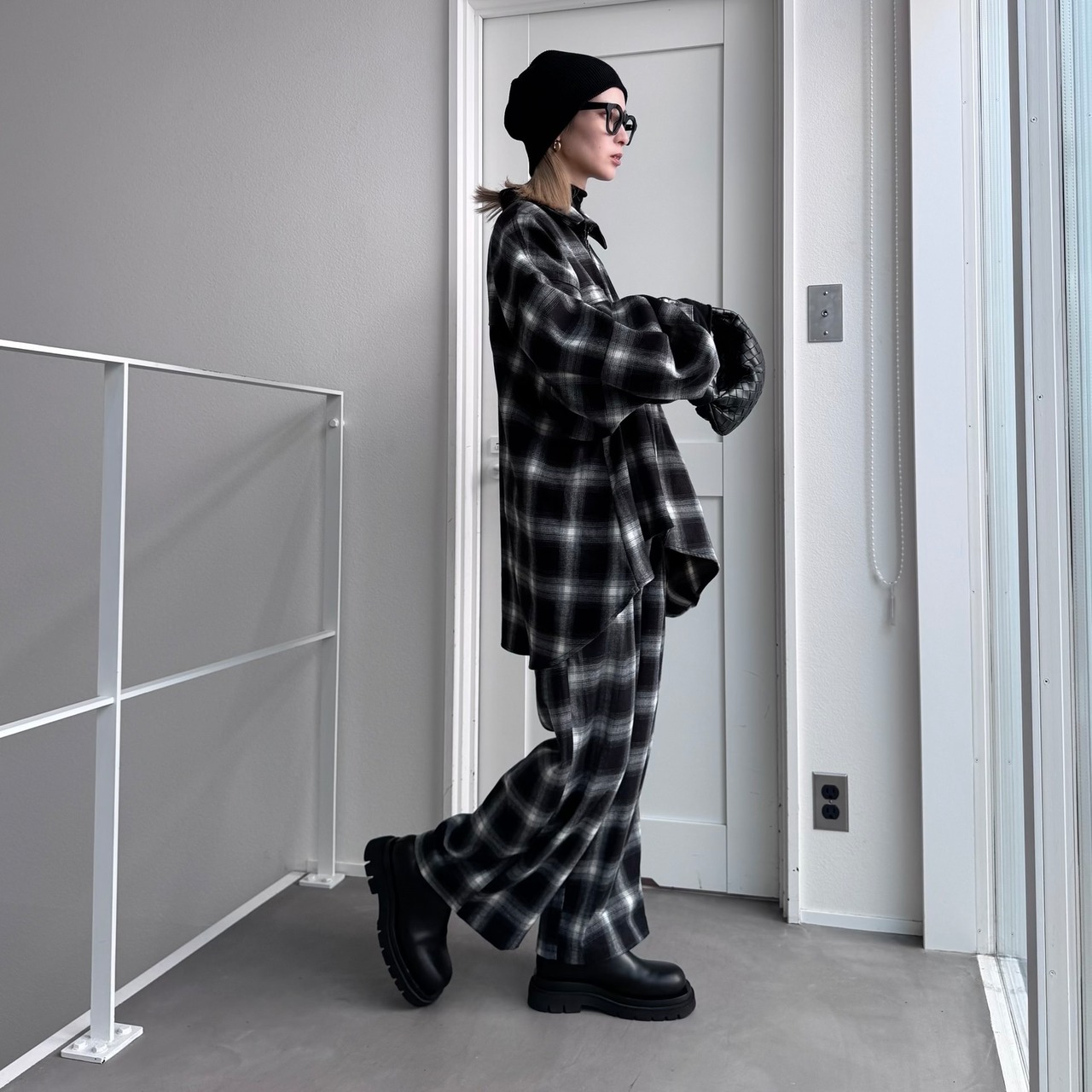 Ombre check asymmetric zip JK/black