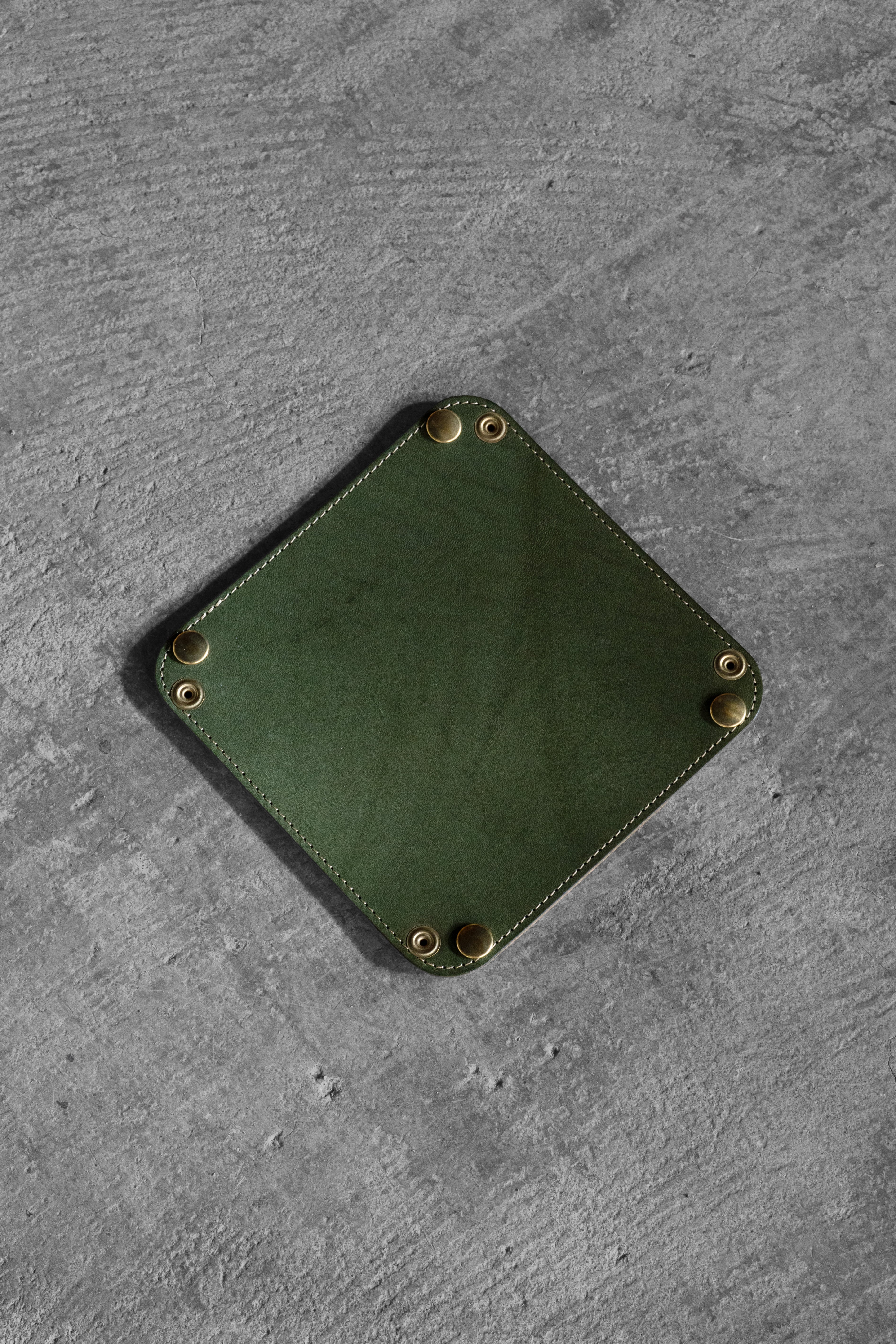 アンティーク雑貨 Mina Tray / S | 高級皮革ならminca｜栃木レザーのバッグ 財布 名刺入 小物