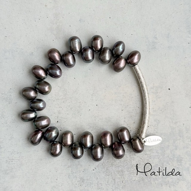 Tube & stone bracelet（淡水パール）