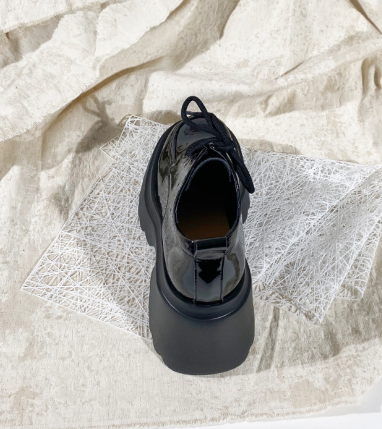 ローカットシューズ