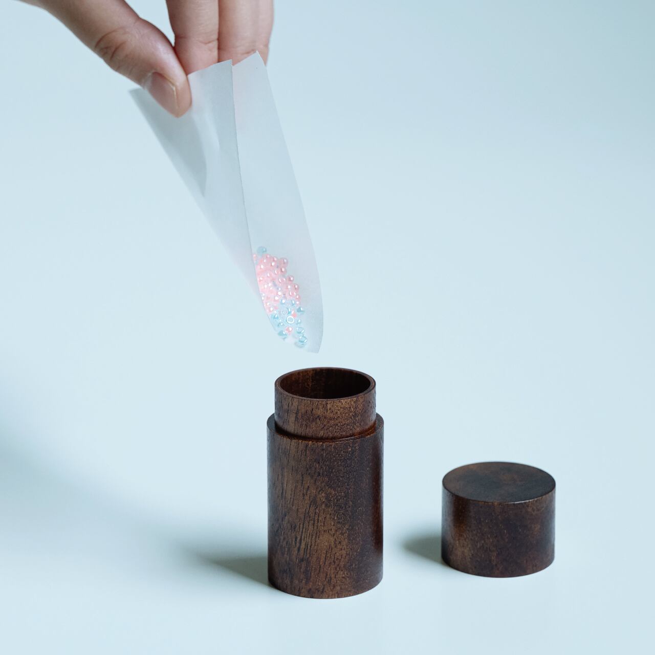 MADOKA 総漆×青 | ZAYU｜新しい供養スタイル、自宅納骨。