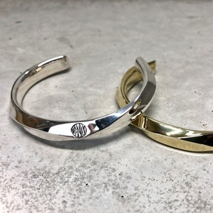 【MB-6】Streamline wide bangle