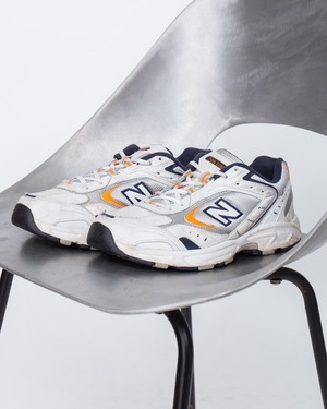 "New Balance" 452, design leather × mesh sneaker