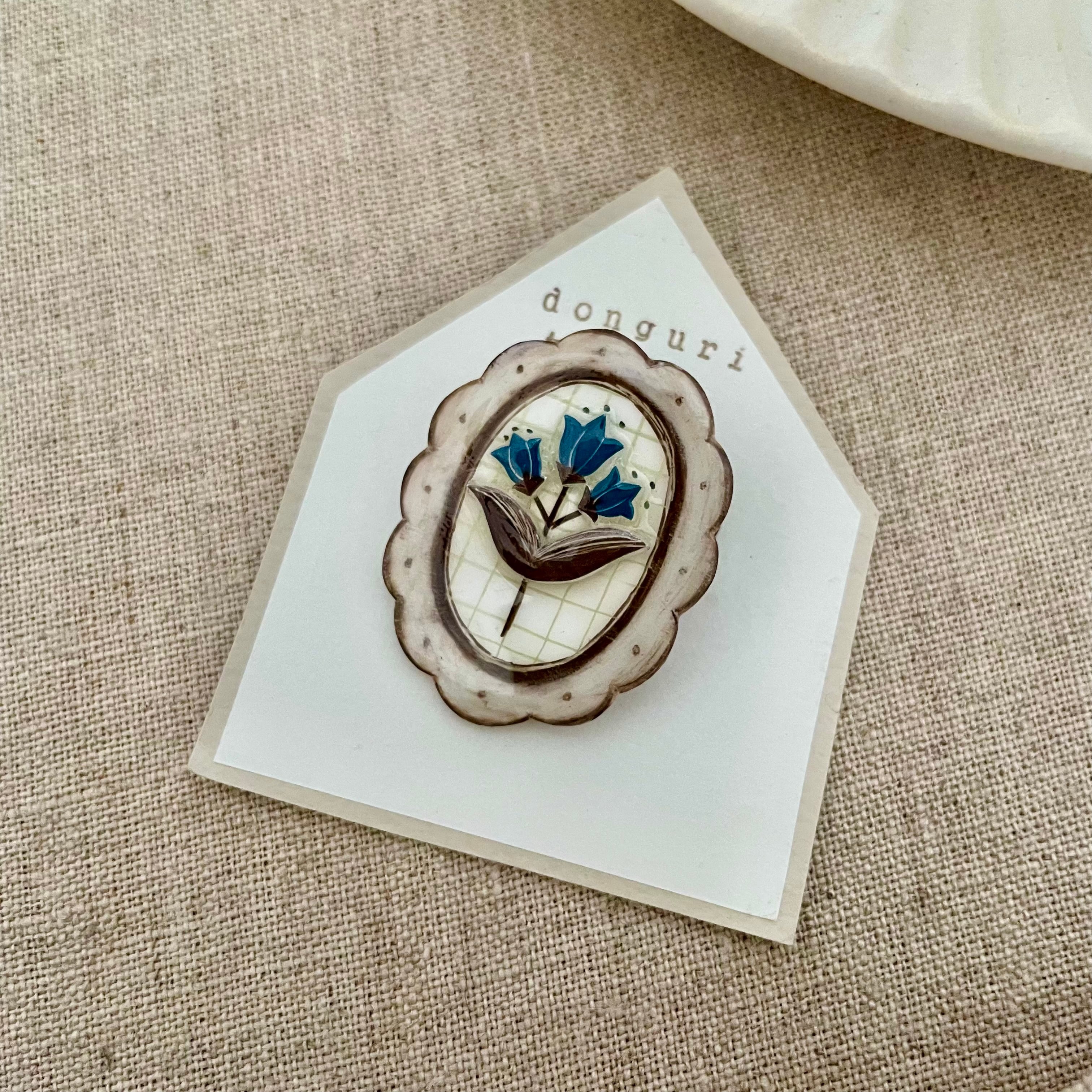 donguritoie./小さな額装(花)/ブローチ